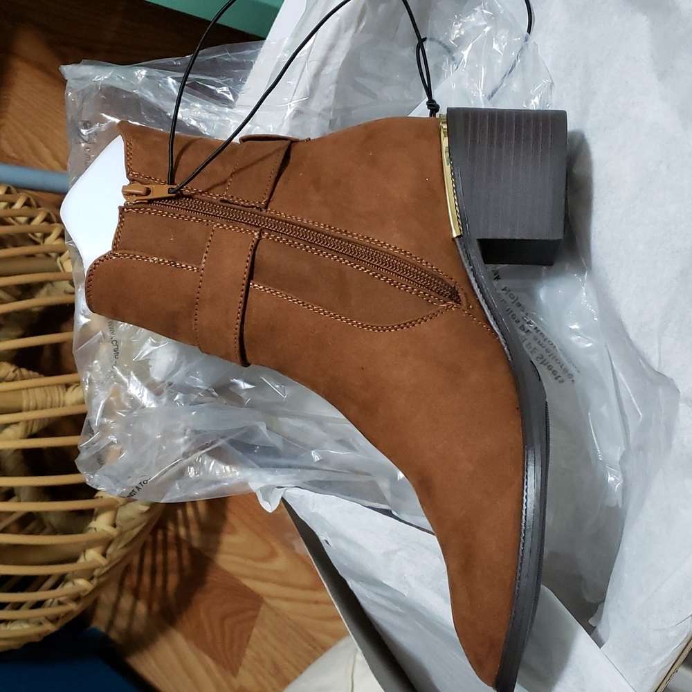Liz Claiborne memory foam boots brown